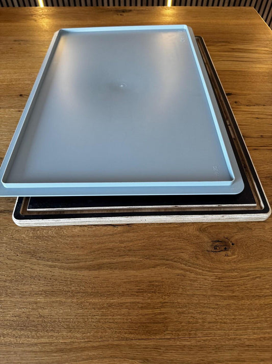 Eurobox Abdeckung auf Plastikdeckel für Eurobox, nicht direkt auf Eurobox geeignet! Nur in Verbindung mit Plastikdeckel - Größe: 600 x 400 x 18 mm - passenden Plastikdeckel dazu?: Inkl. Plastikdeckel