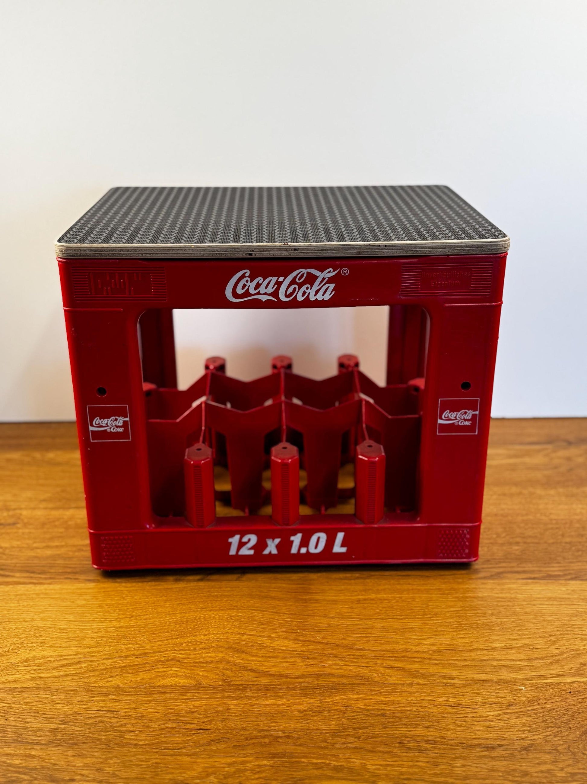 Deckel für Coca-Cola Kasten, als Tisch oder Sitzauflage - personalisierbar