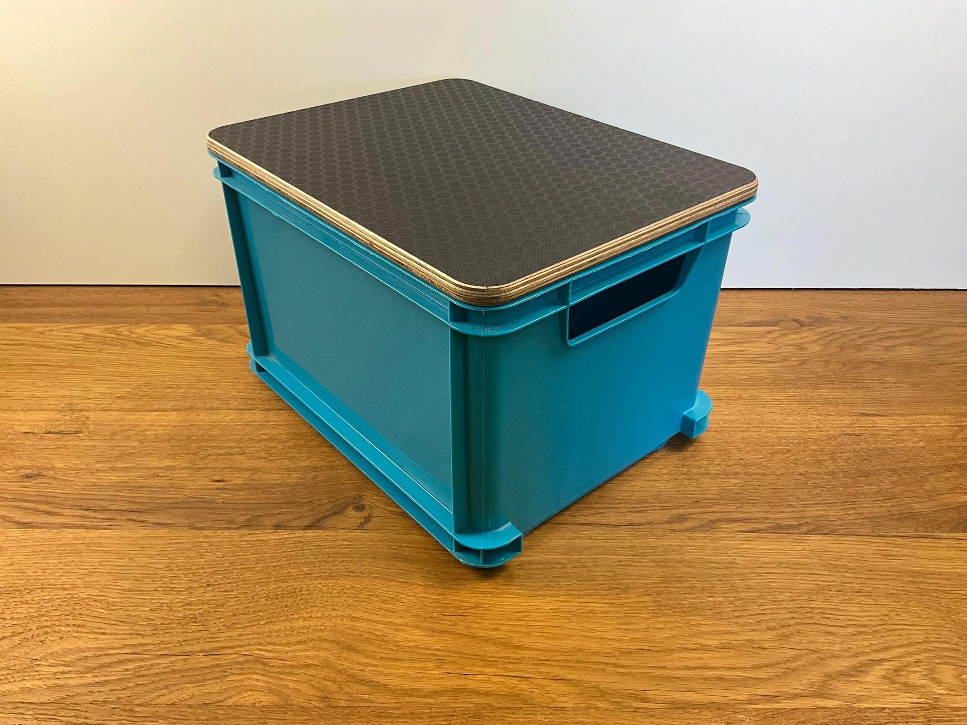 Abdeckung für Curver Unibox mit 30 bzw. 15 Liter, personalisierbar, als Beistelltisch oder Sitzauflage. Auch super für Outdoor Aktivitäten