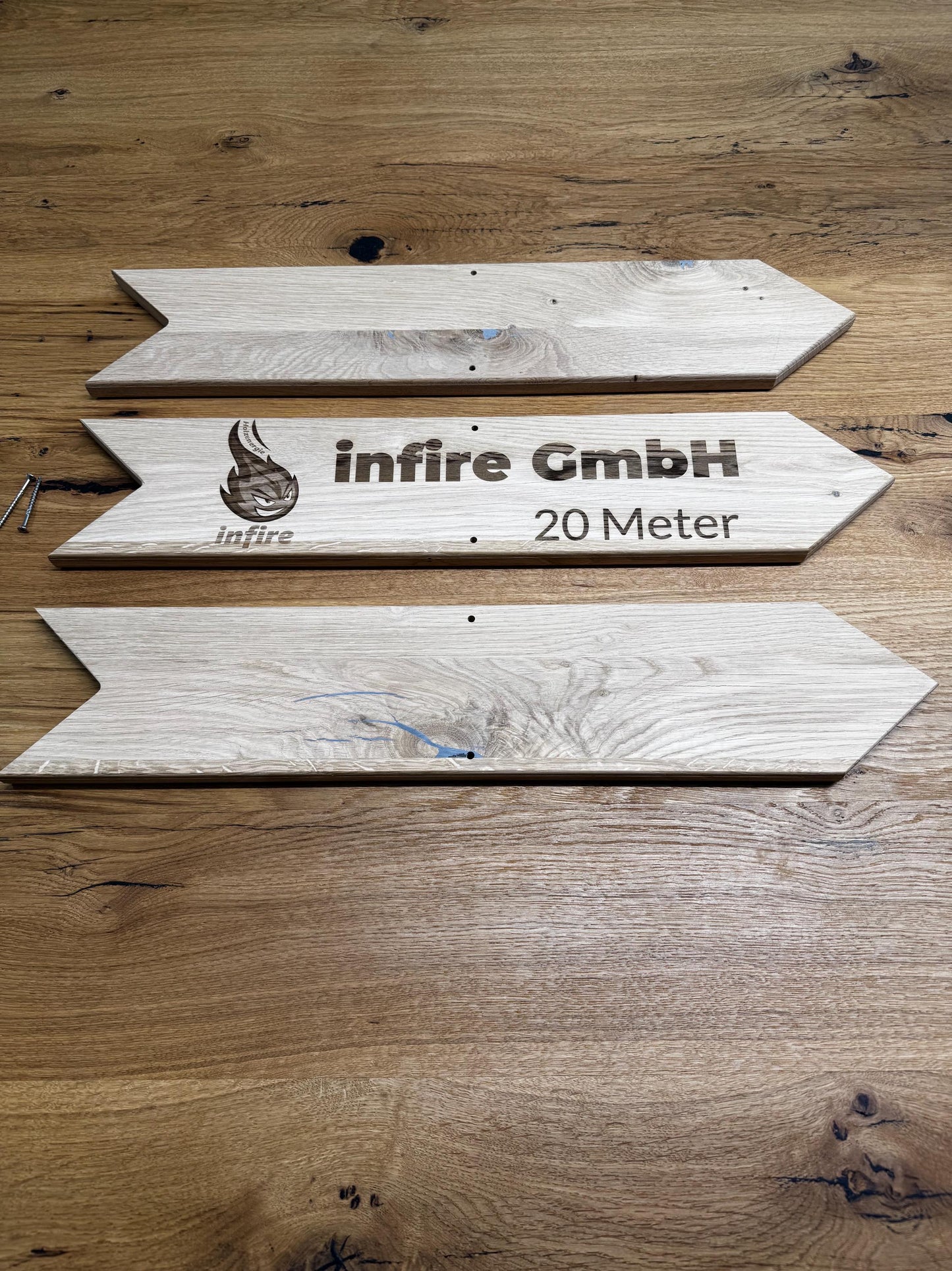 Eichenschild aus Wildeiche  60 x 12 cm