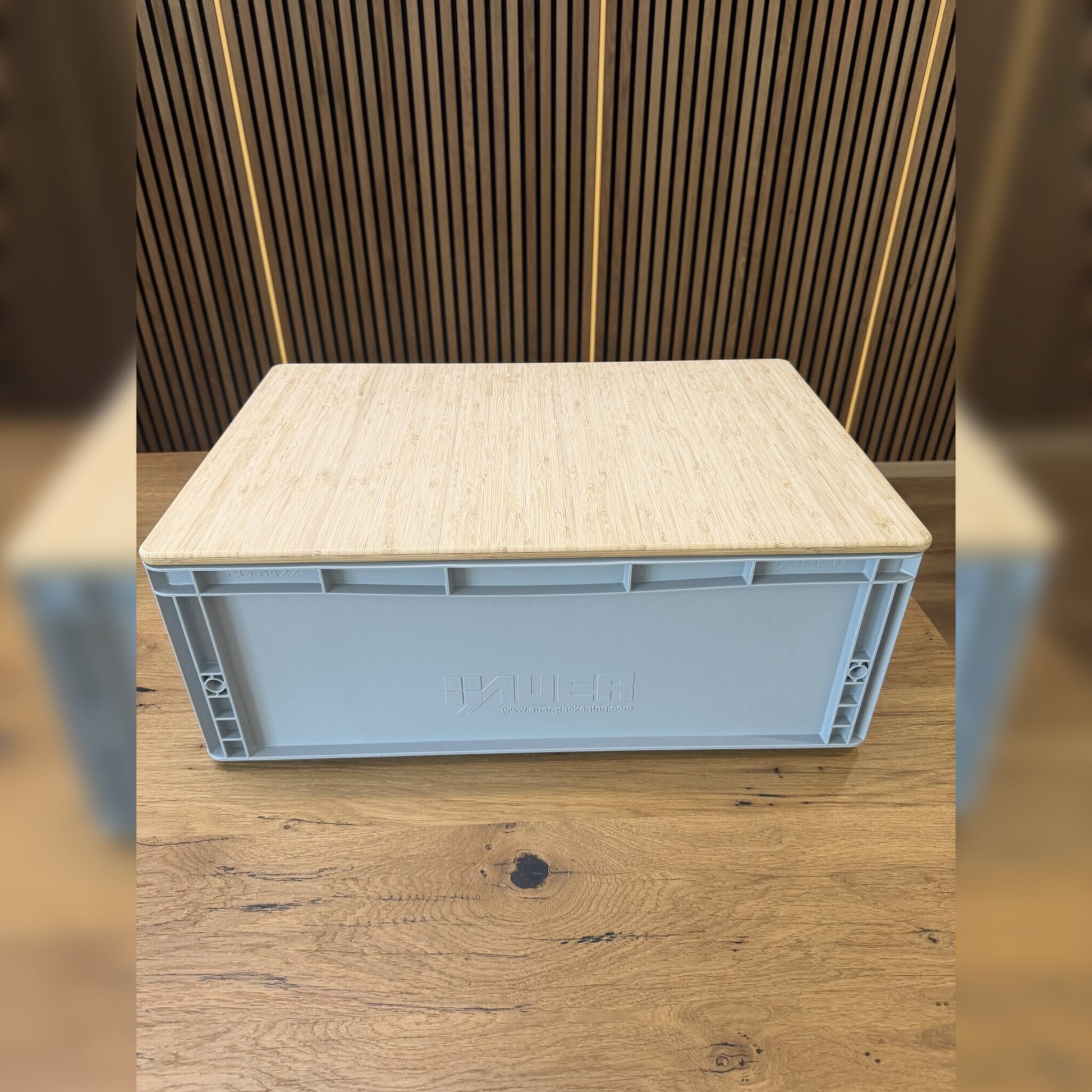 Bambus-Deckel von oben auf der Eurobox