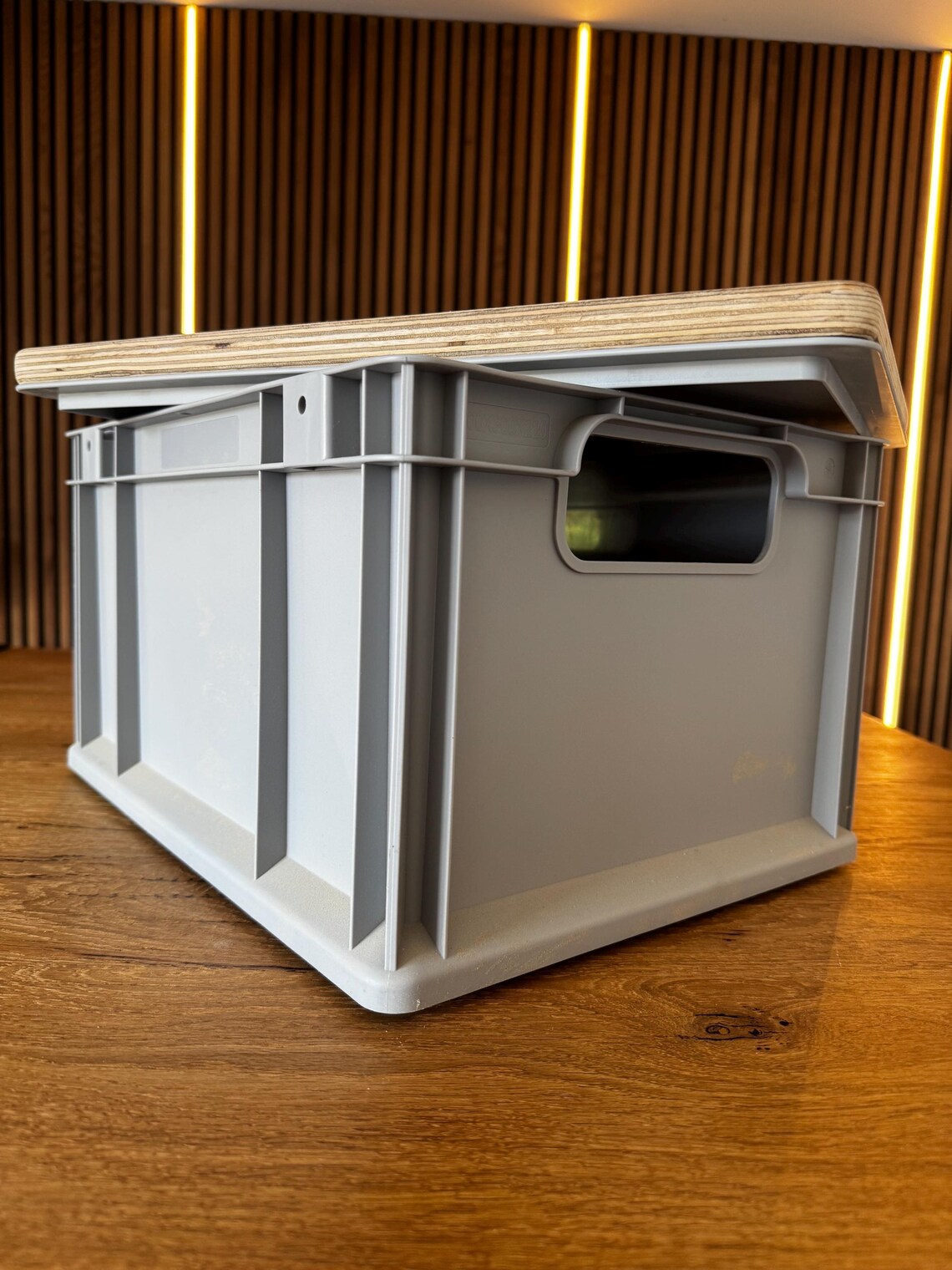 Eurobox-Holzdeckel auf Plastikdeckel, Bild 3 von 8