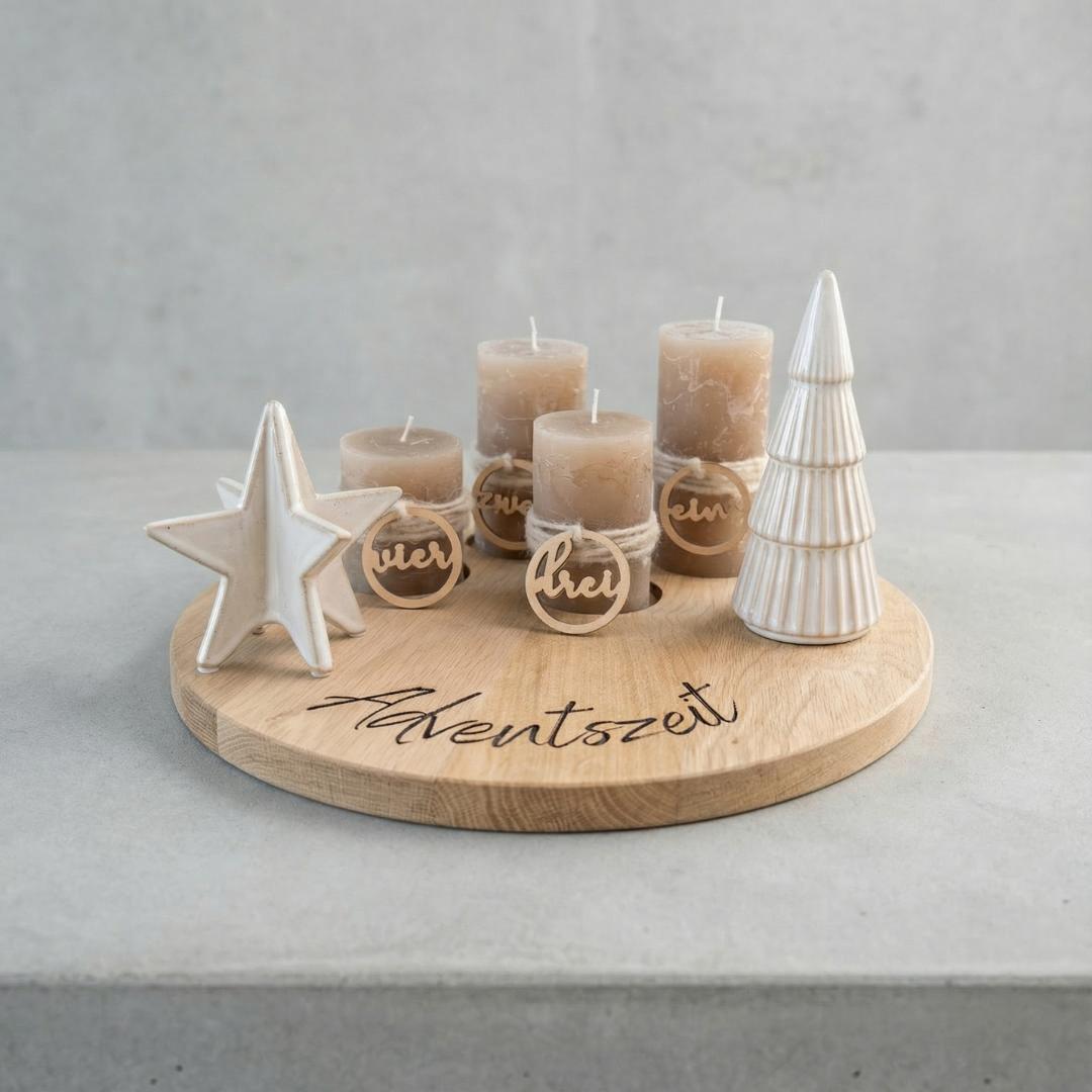 Adventskranz aus Massivholz, Ø 35 cm – Wildeiche oder Buche, mit Kerzenmulden und Gravur